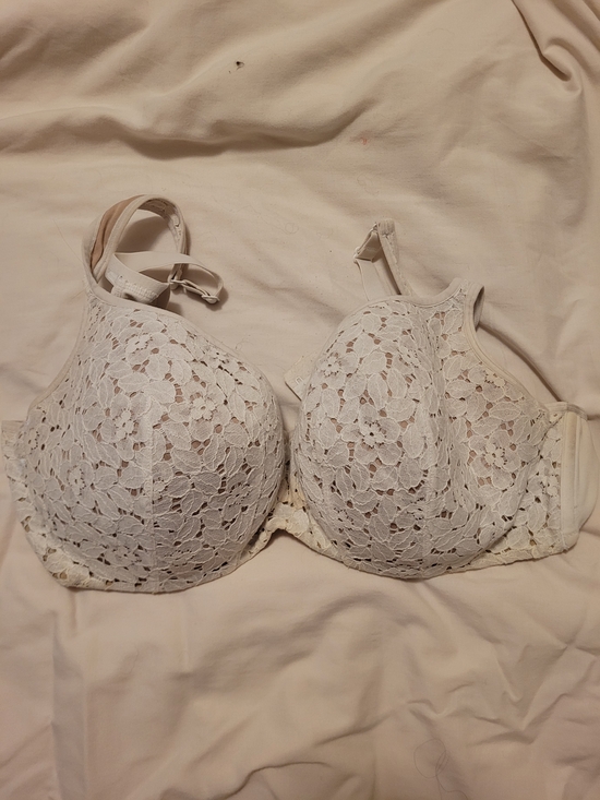 Cacique Other - Cacique Lace Full-Coverage Bra in Cream